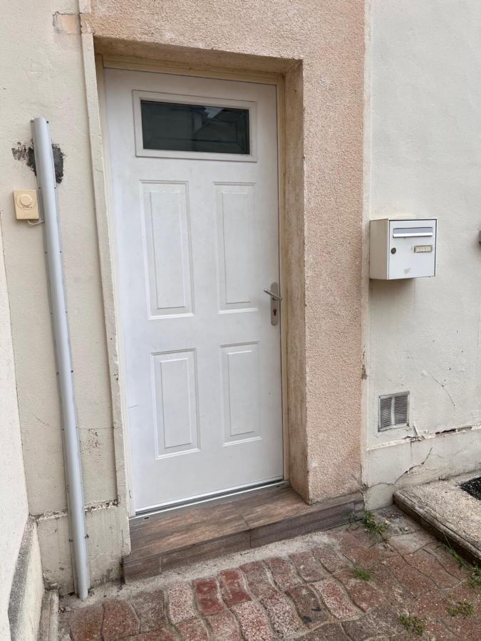 Appartement Idealement Situe Montereau-Fault-Yonne Zewnętrze zdjęcie